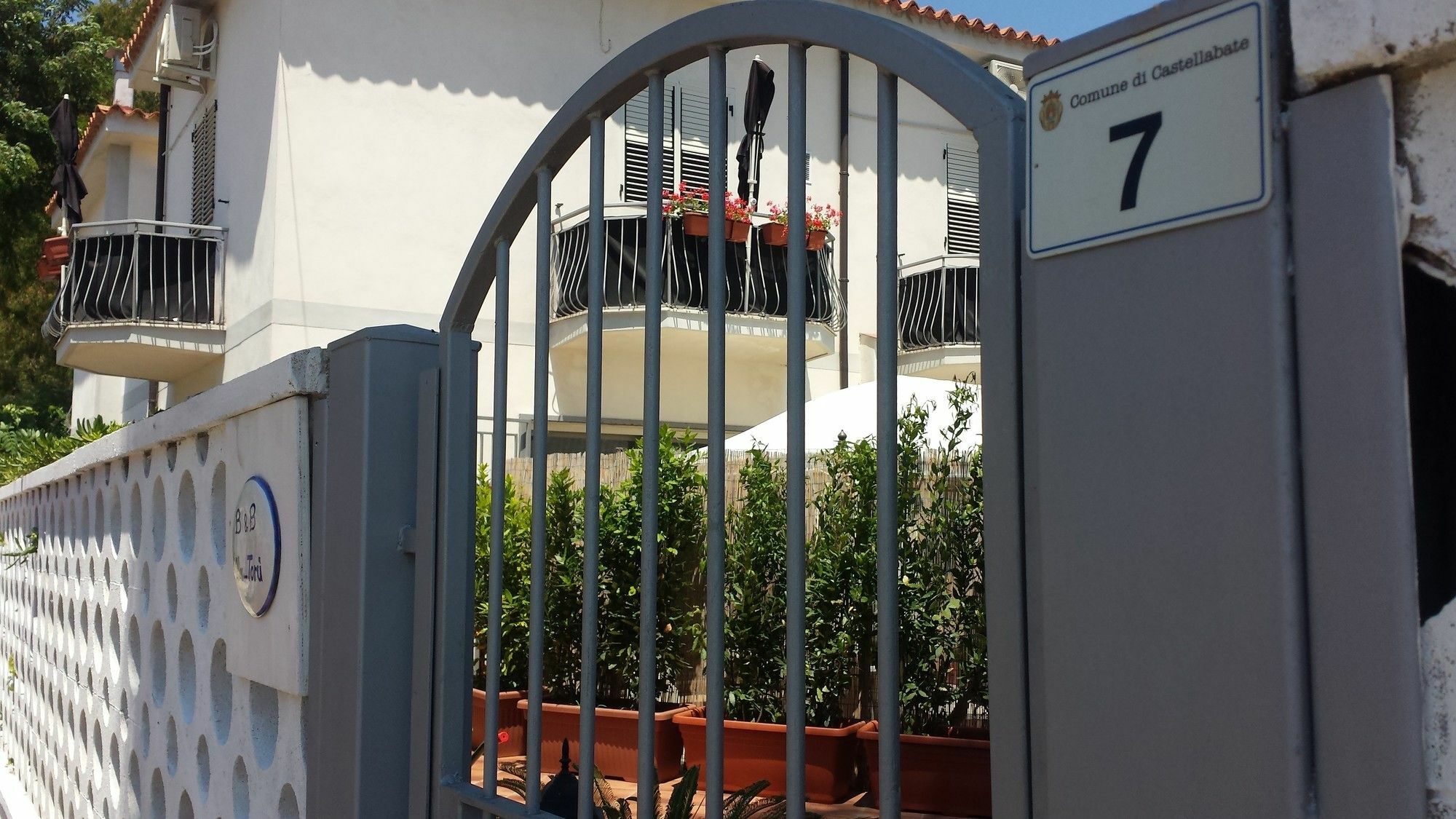Toru Bed & Breakfast